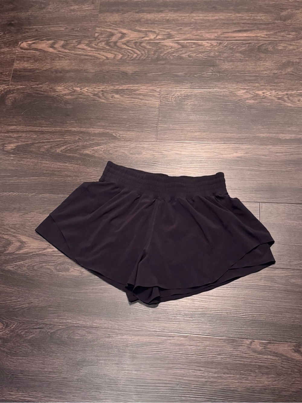Lululemon shake it out shorts